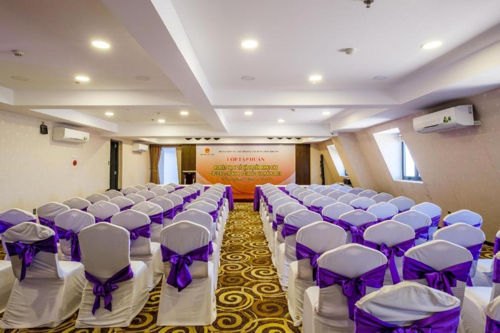 Gic Land Hotel Da Nang Buitenkant foto